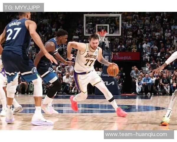 爱德华兹单场40分表现追平东契奇本赛季联盟最多成就引关注 爱德华兹单场40分表现追平东契奇本赛季联盟最多成就引关注