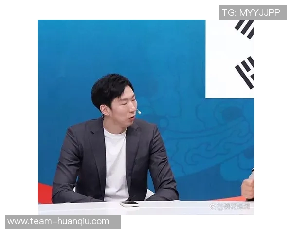 周琦表现平平提前退赛仅得5分9板第三节提前返回更衣室引发关注