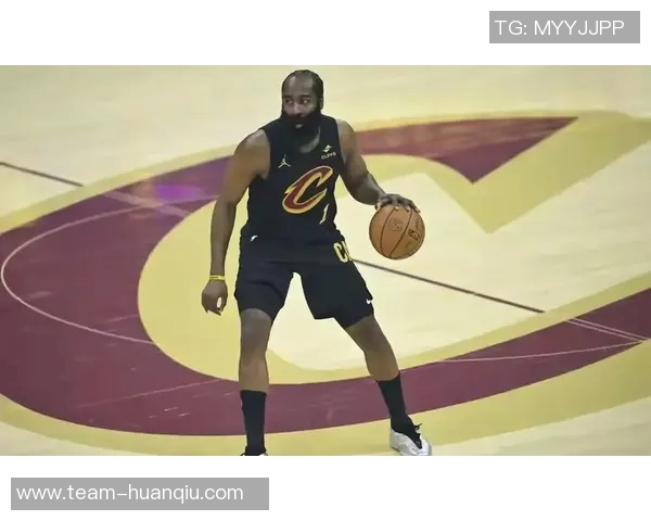 皮尔斯直言哈登得分方式单一强调自己在进攻端的全面性与多样性 皮尔斯直言哈登得分方式单一强调自己在进攻端的全面性与多样性