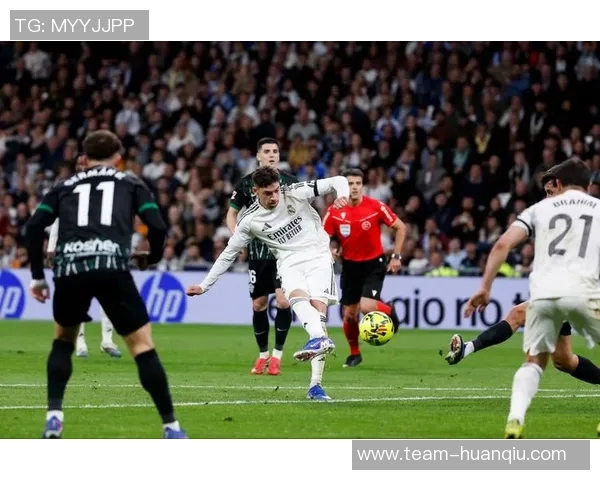 尤文图斯关注埃尔切中场门多萨面临曼城皇马激烈竞争